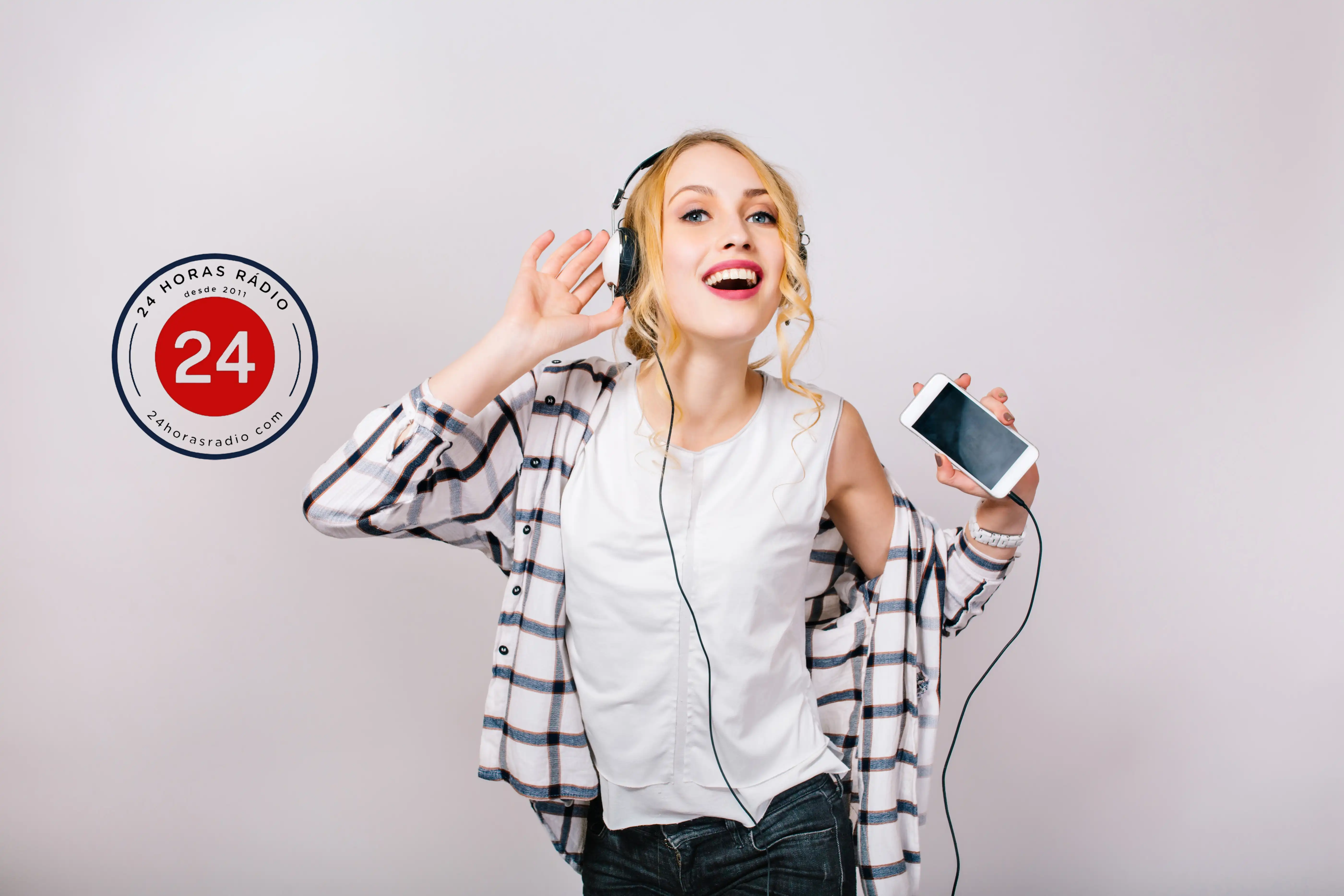 691cee40dd0c1_6842268f25d3f_nice-pretty-lady.webp 24 Horas Rádio